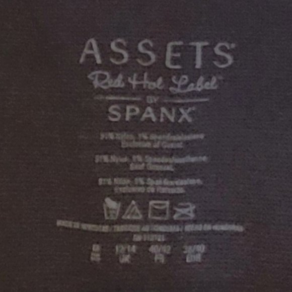 Assets Red Hot by Spanx seamless black shaping leggings size: M NWOT - Picture 3 of 6